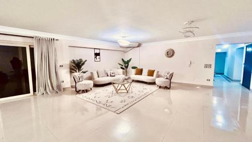 Old Cairo Apartment | 7-Star Nile View Apartment