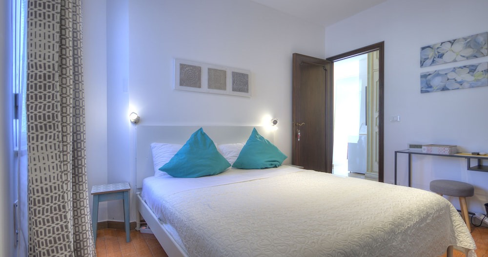 Mestre Apartment | 900MUSEUMnext # 1 - private double bed / bathroom, wifi, aircond