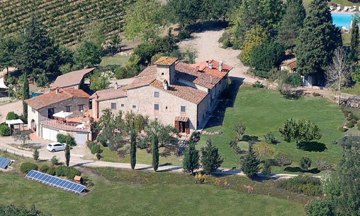 Pontassieve Apartment | A BEAUTIFUL AUTHENTIC TUSCANY FARMHOUSE APARTMENT 1