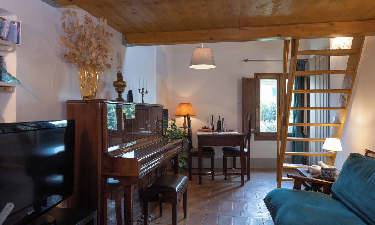 Arcetri Apartment | A cozy place with fully equipped kitchen, piano and fast internet