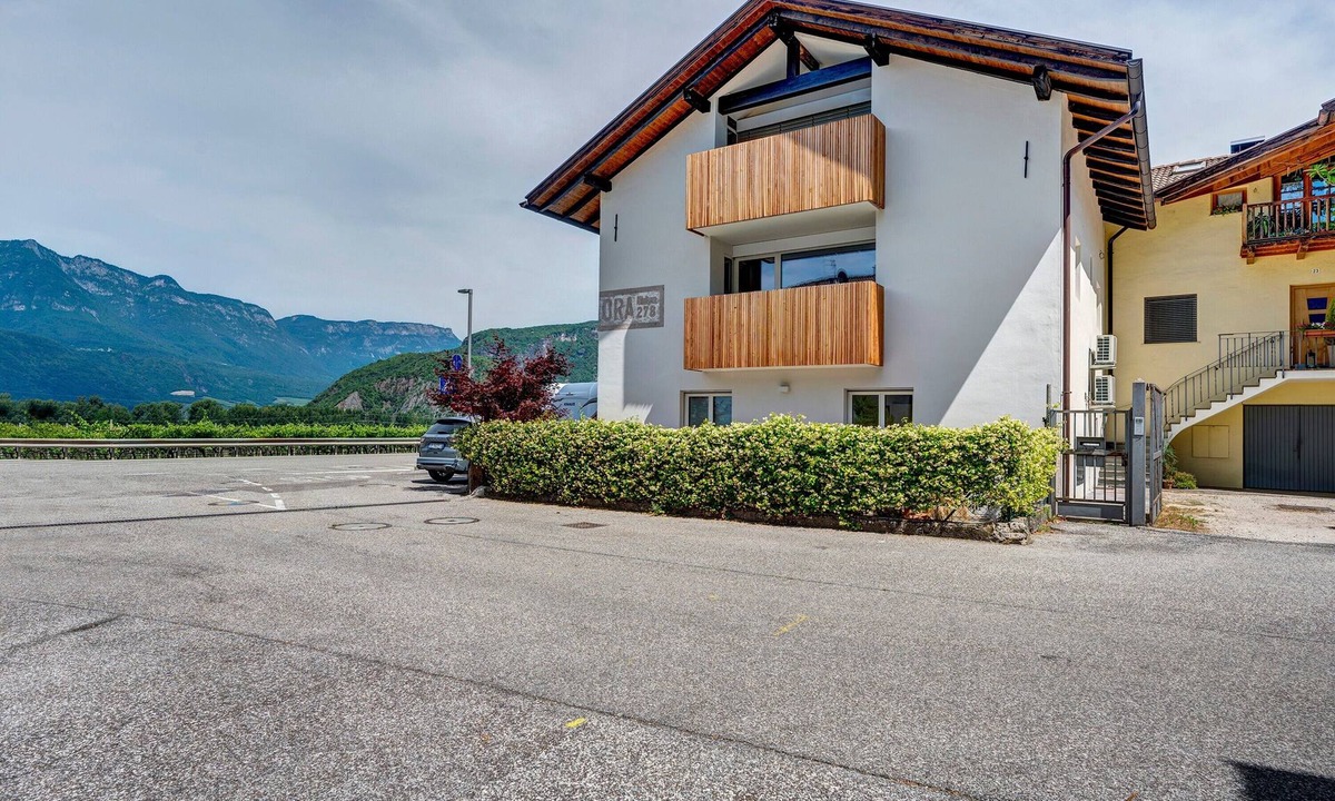 Auer Apartment | Accessible Apartment '3' with Garden, Wi-Fi and Air Conditioning