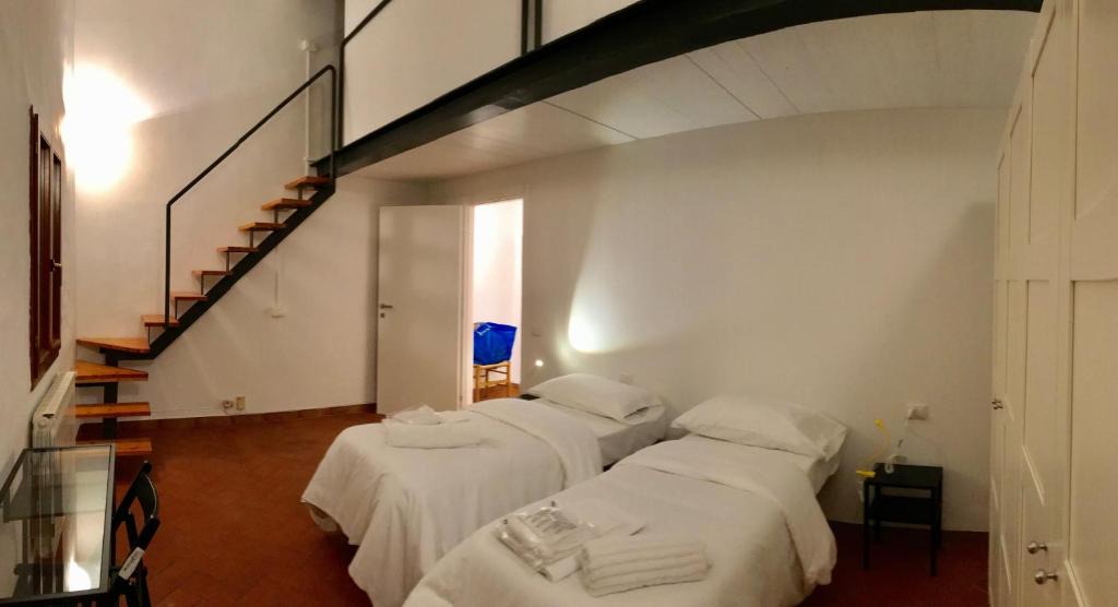 Santissima Annunziata Apartment | Alfani second floor