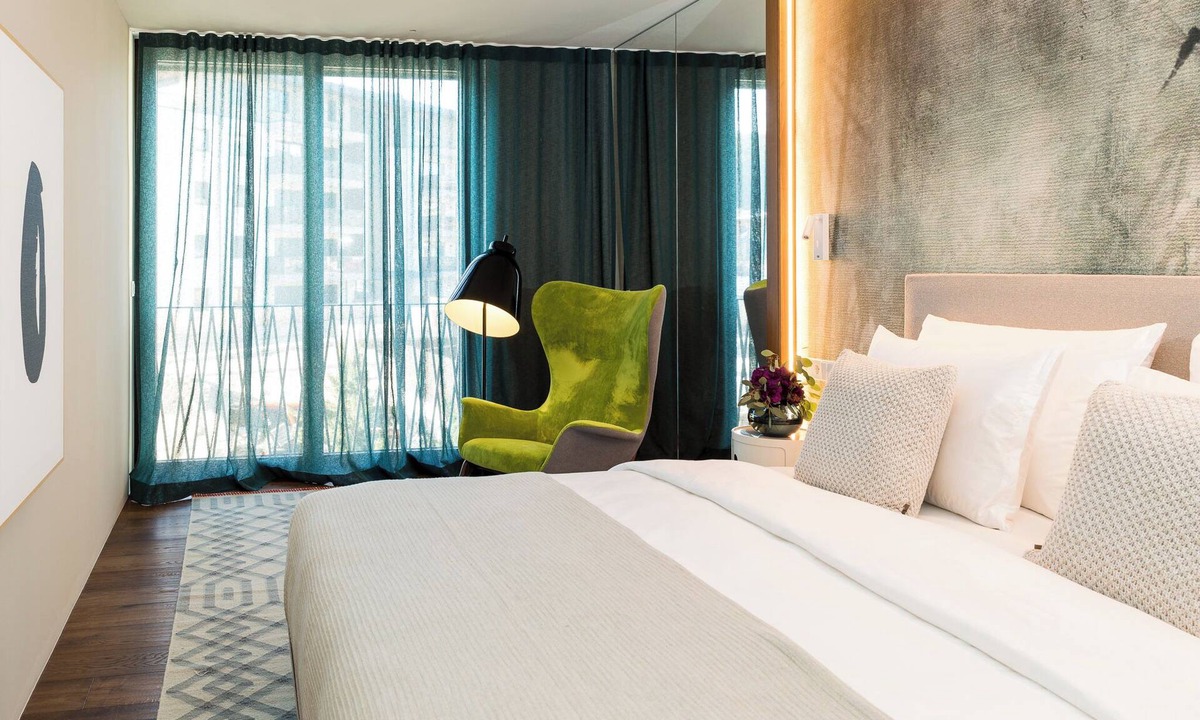 Brunico Apartment | Anton Dolomites Hideaway-luxusapartment 'sole' mit Spa u. Pool-kronplatz Bruneck