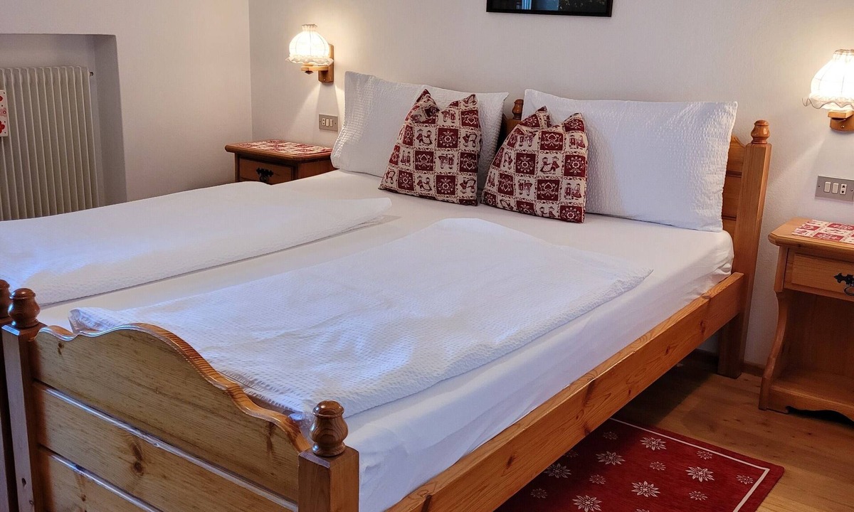 Ortisei Apartment | Apartment 'Casa Rustica App Bulaccia' with Mountain View, Shared Garden & Balcony