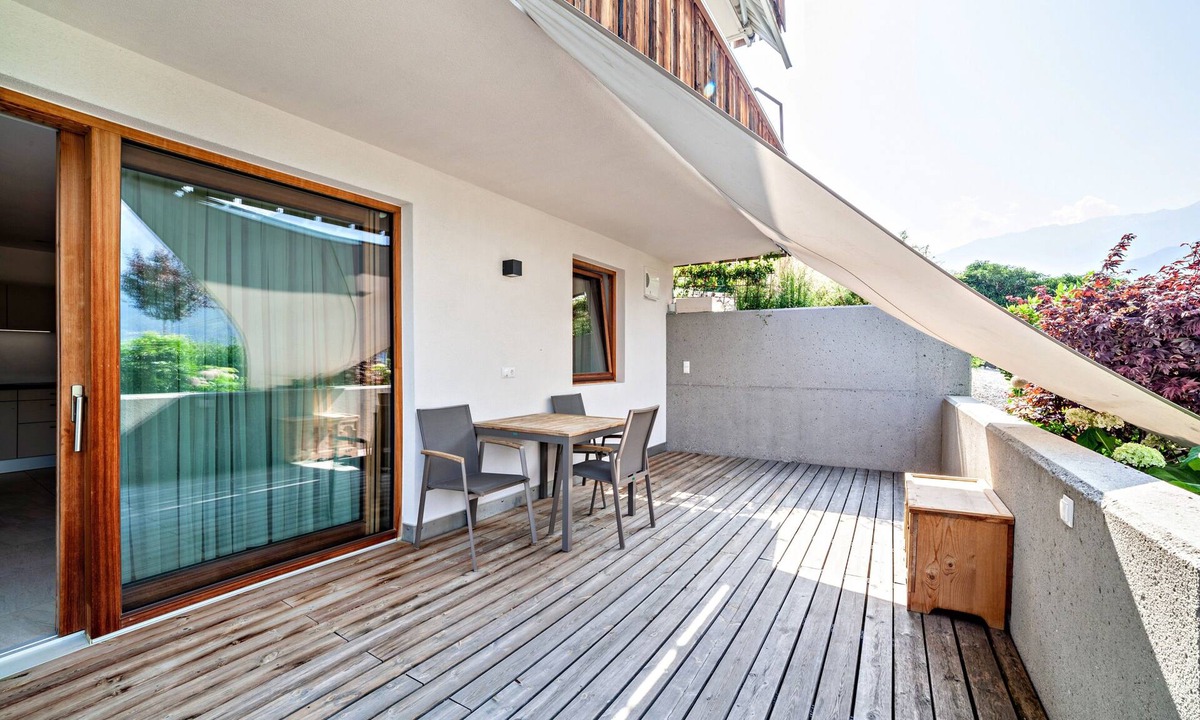 Laces Apartment | Apartment "Langstein Golden" with Mountain Views, Shared Terrace and Wi-Fi