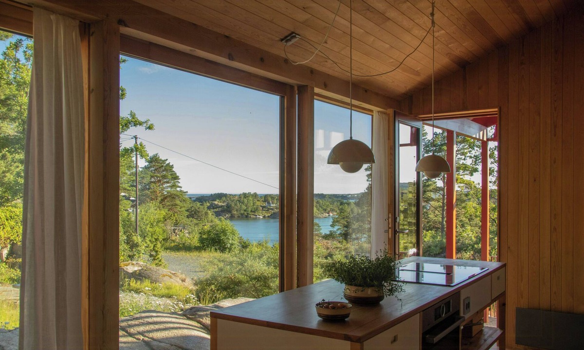 Risor House | Architectural gem with a view of Lyngør