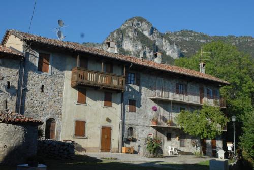 Brembilla Bed & Breakfast | Bed & Breakfast Castello Regina
