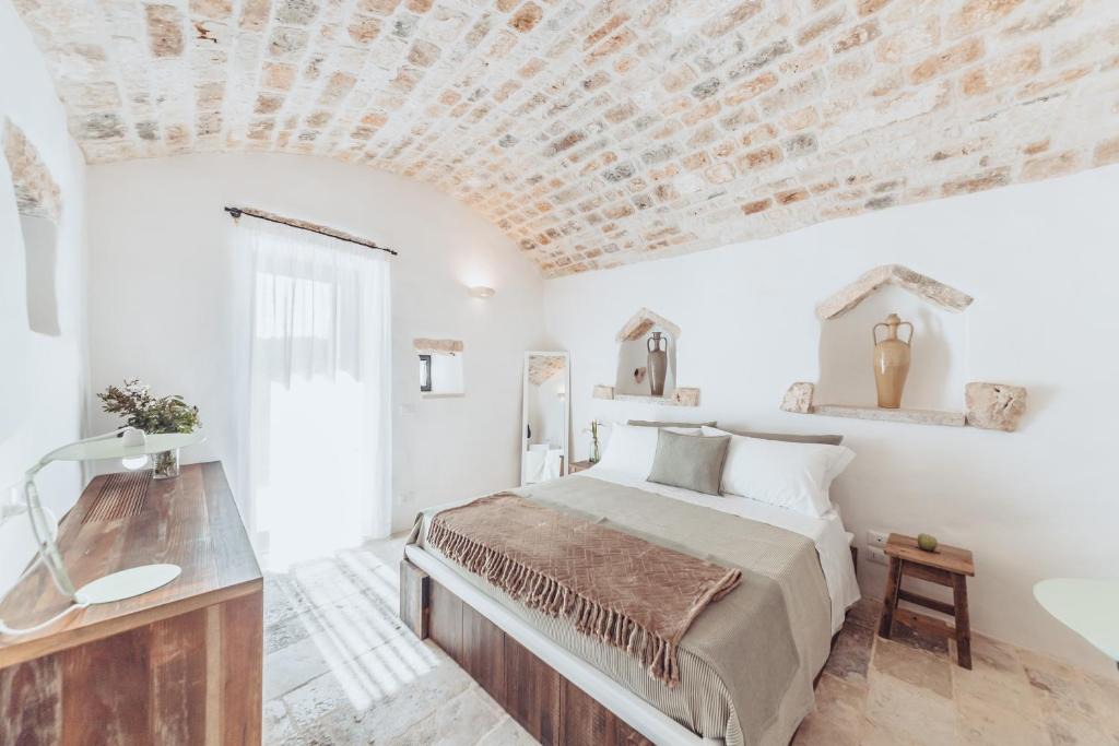 Cisternino Hotel | Borgo Canonica