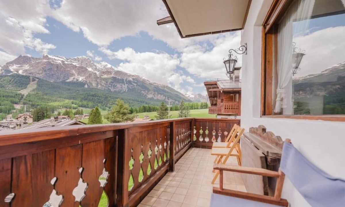 Cortina d'Ampezzo Apartment | Casa Verocai - Mountain View Terrace