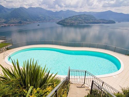 Parzanica Apartment | EnjoyIseoLake - Dante with spacious balcony and Lake view