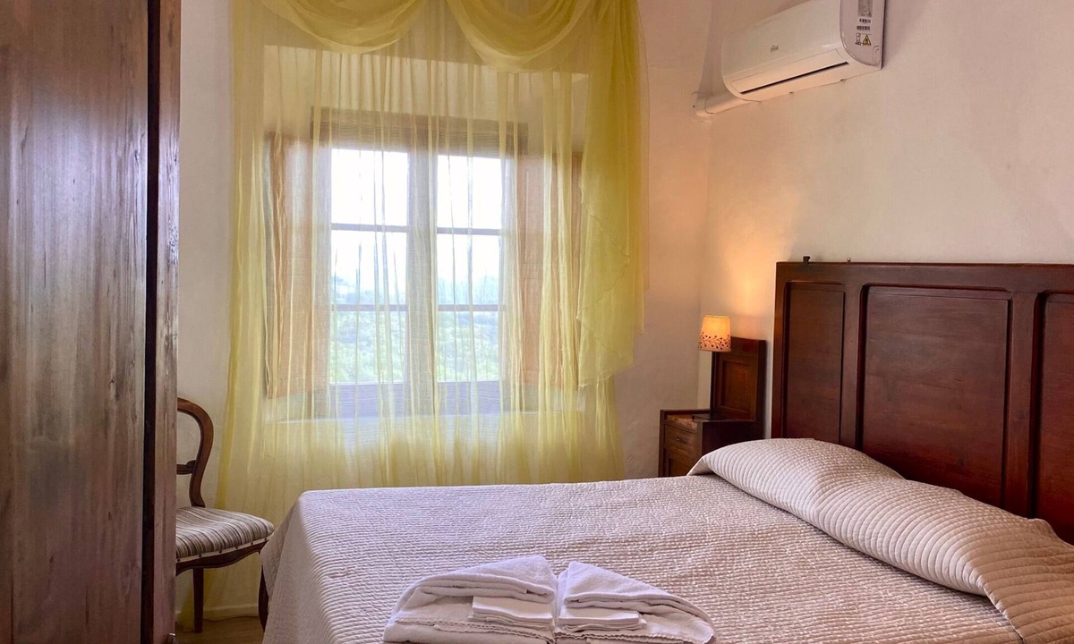 Pomarance Apartment | Farmhouse apartment in Tuscany with pool, restaurant, wifi - San Carlo Bilo5