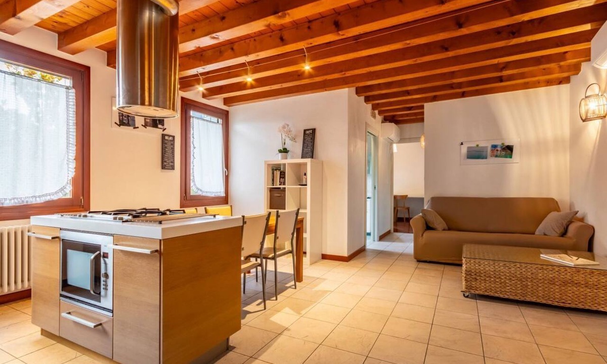 Mestre Apartment | GuestHost - Space and Comfort x5: Your Ideal Retreat in Mestre