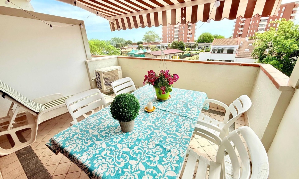 Lido delle Nazioni Apartment | HALIFAX by Interhome