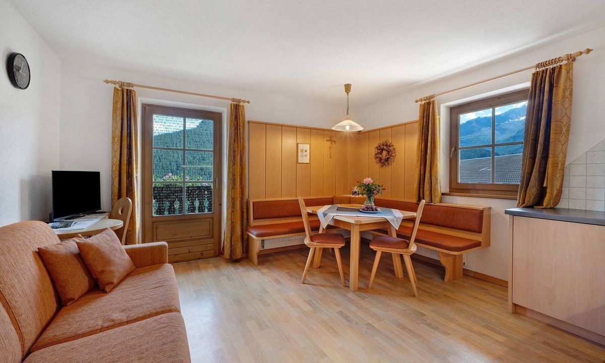 St. Gertraud Apartment | Holiday Apartment 'Gletscherblick' with Mountain View, Shared Terrace and Wi-Fi