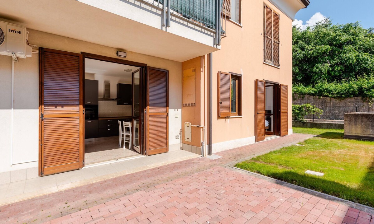 Cavalcaselle House | Holiday Home 'Two-Room Apartment with Garden' and Air Conditioning