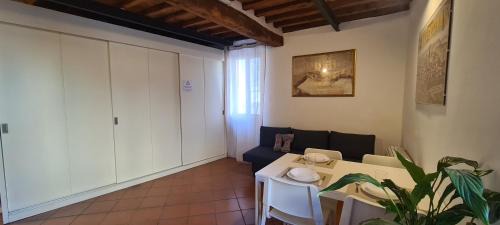 Pistoia Apartment | Il Micco House