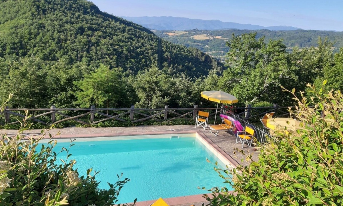 Stia Villa | LA SCATOLAIA panoramic Villa on Tuscan hills with private pool and fenced garden