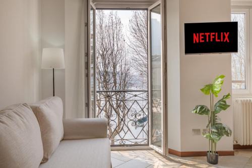 Lecco Apartment | Lake Como View - Suite Lakefront - Station 5', Wifi
