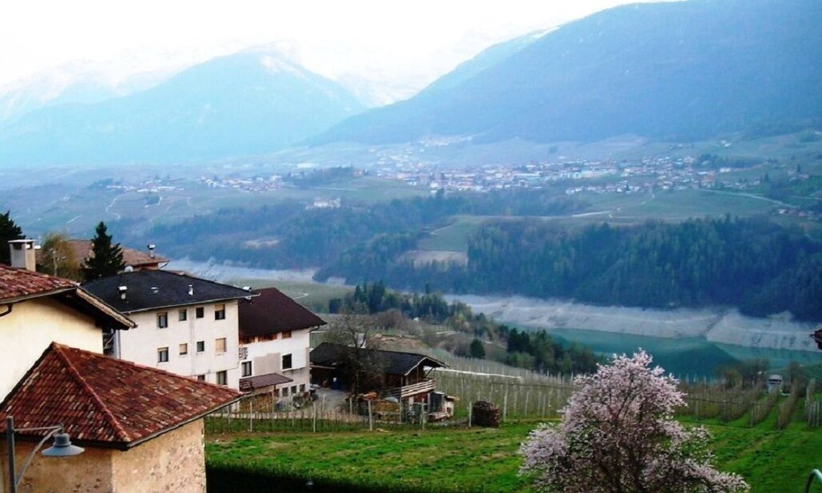 Revo House | Lake view! Delightful apartment complete with all comforts, new- App. 1