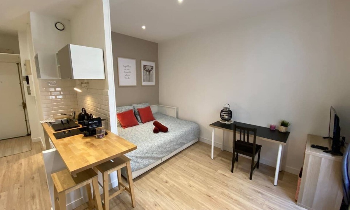 Quartier Hyper-Centre Apartment | Le Cocon/Hyper-Centre/Air-conditioning/Trams