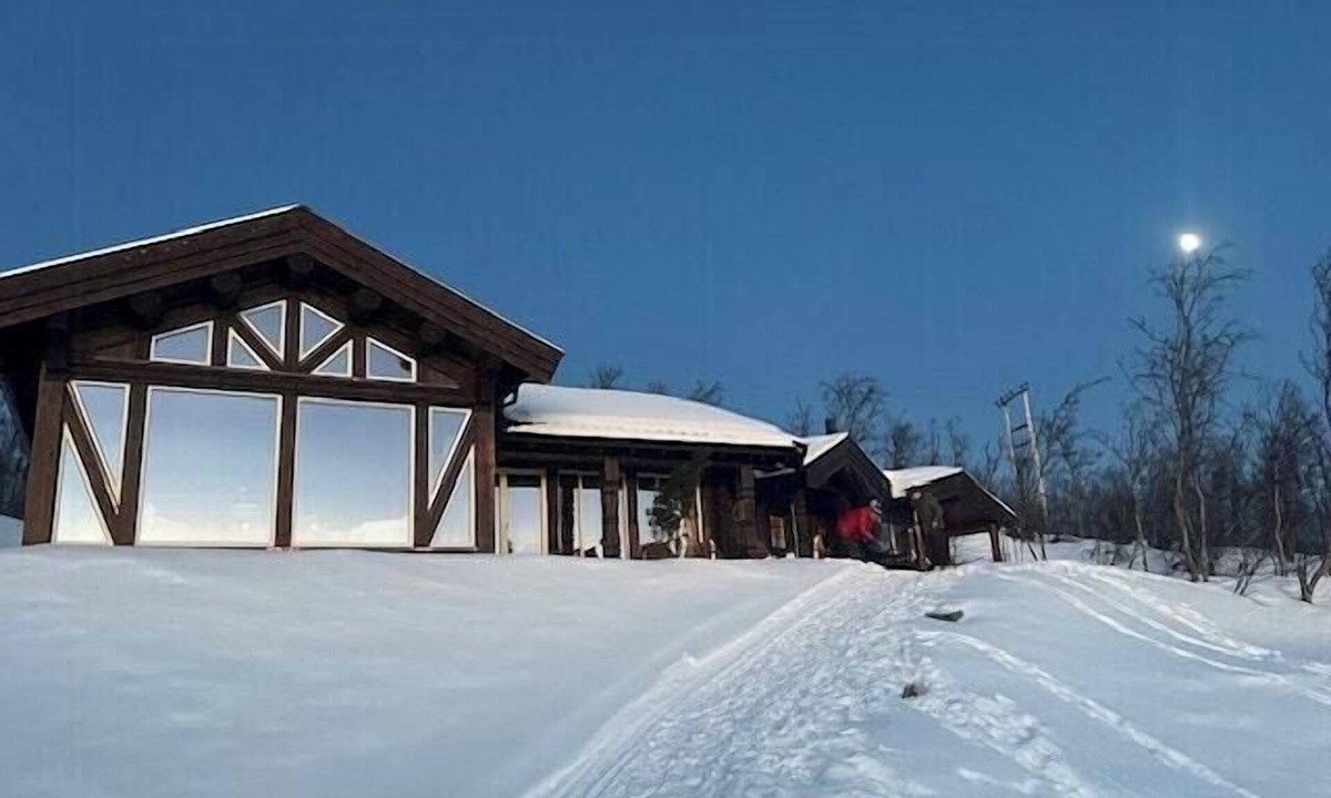 Hol Municipality House | Log cabin with panoramic views of Hallingskarvet