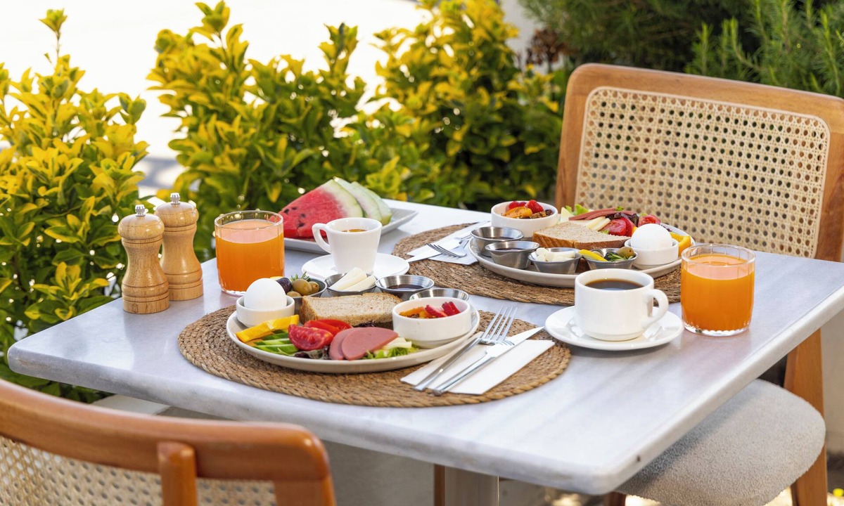 Arnavutkoy Hotel | Meshk Airport hotel