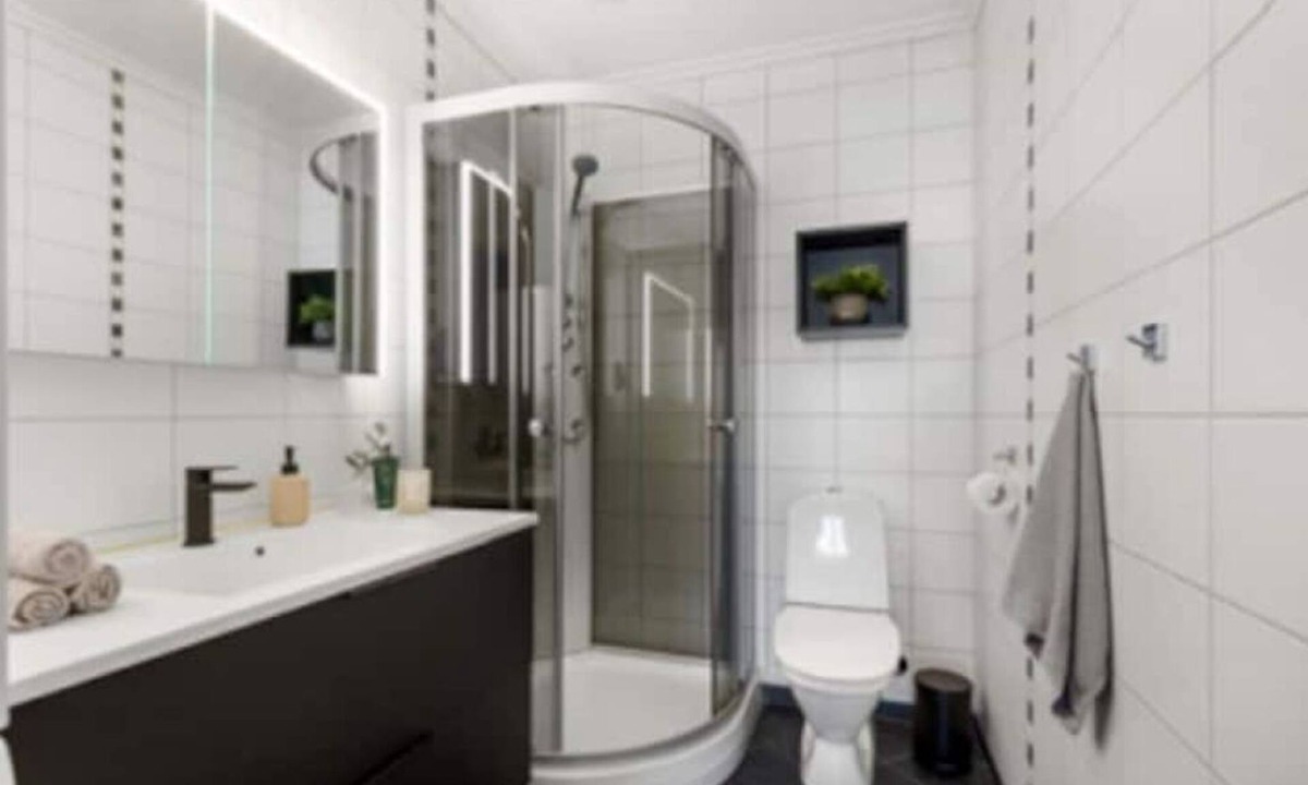 Alesund Apartment | Modern living | Free electric car charging | Private parking