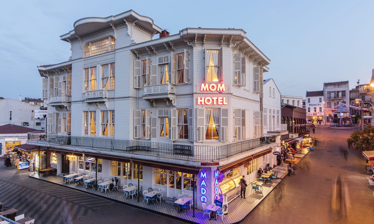 Adalar Hotel | Mom Hotel
