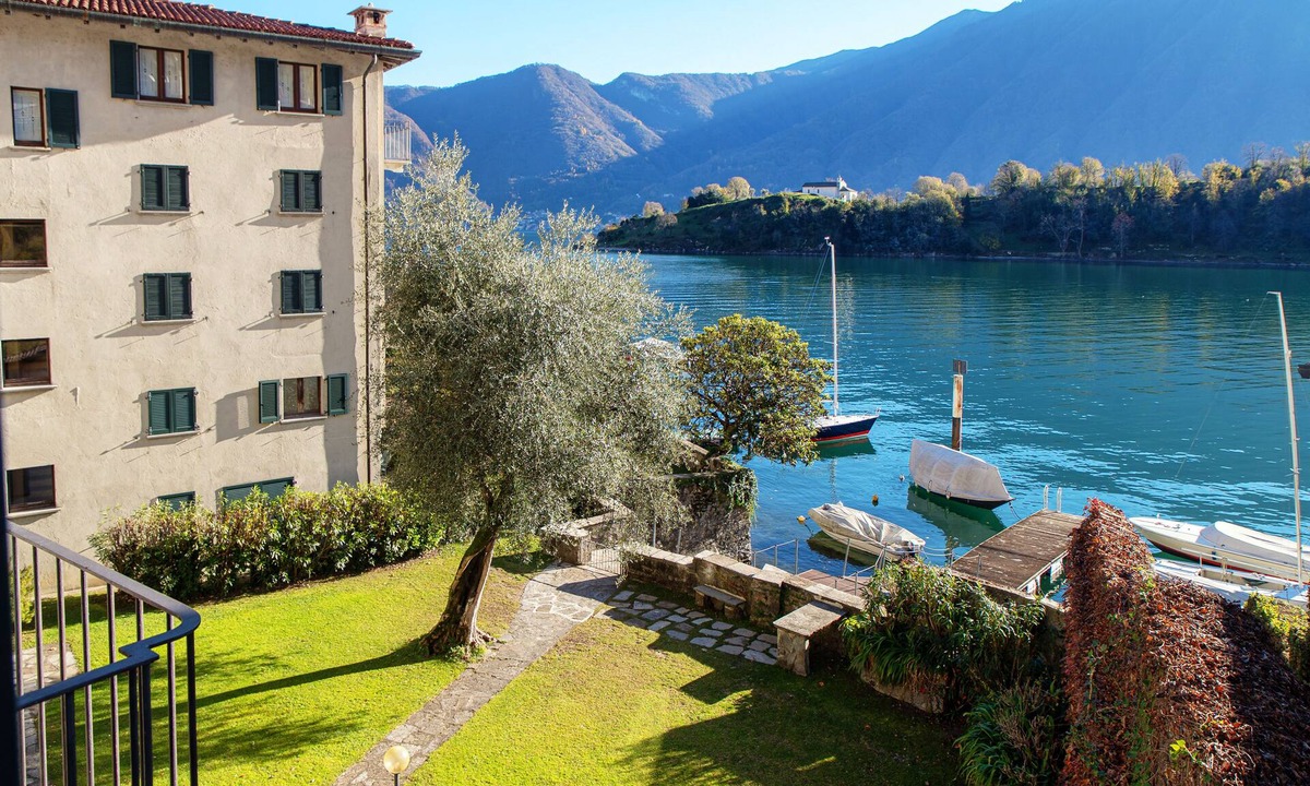 Ossuccio Apartment | Olea
