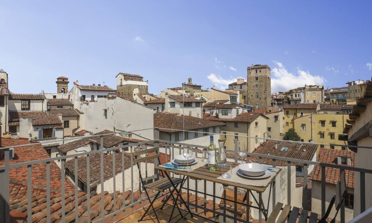 Oltrarno Apartment | Panoramic loft with terrace near Ponte Vecchio