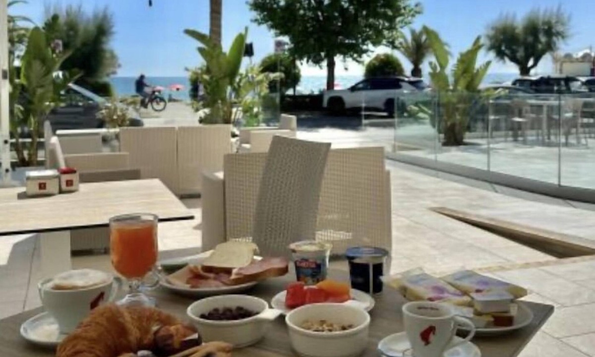 Alba Adriatica Hotel | Petite Fleur