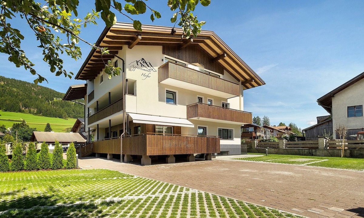 Villabassa Apartment | Premium Apartment Hofer Heidi – Fast Internet, Free Parking