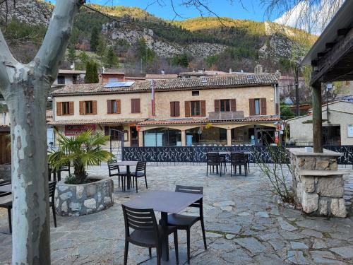 Annot Hotel | RELAIS du BECASSIER