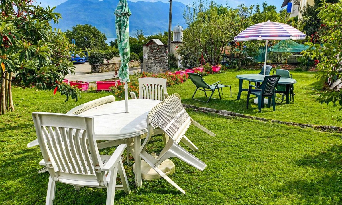 Ghiffa Apartment | Rustico Moderno A by Lago Reisen
