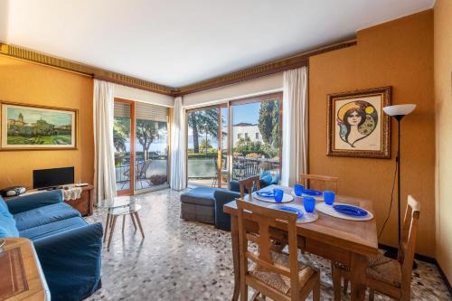 Barbarano Apartment | Spiaggia d'oro Apartment Lake View