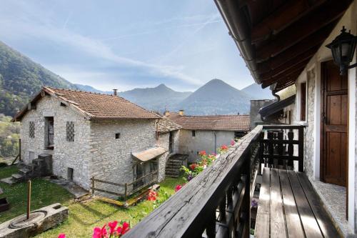 Biazzeno House | Tra Lago e Monti