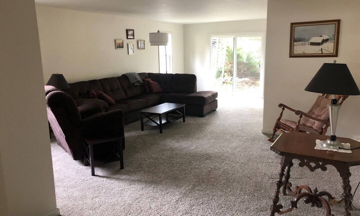 Roscommon House | Updated home