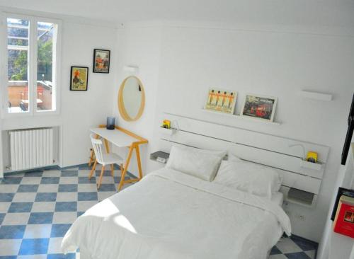 San Donato-San Vitale Apartment | Ursula