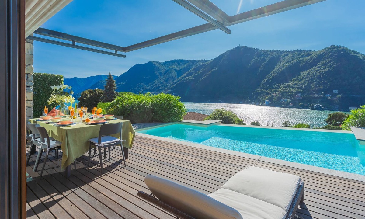 Como Villa | Villa Infinity in Como