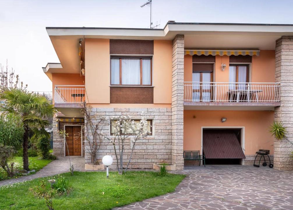 Cunettone-villa House | Villa Laura