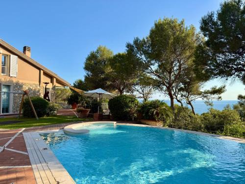 Rosignano Marittimo Villa | Villa Loncello by Toscana-Bella