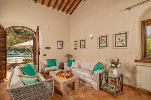 Montepulciano House | Villa Montebella Countryside Retreat in Montepulciano