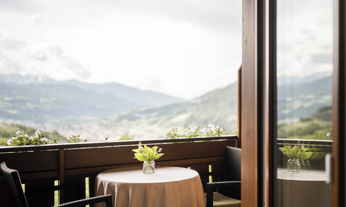 Rasa Apartment | Weinberg Apartments with Brixen South Tyrol Guest Pass and magnificent views
