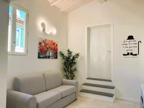 Isolotto Apartment | White Iris Apartment