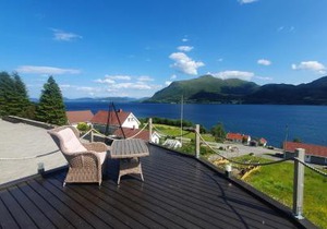 Kvernesfjorden Apartments