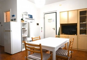 M195 - Marcelli, three-room apartment with terrace 200m from the sea