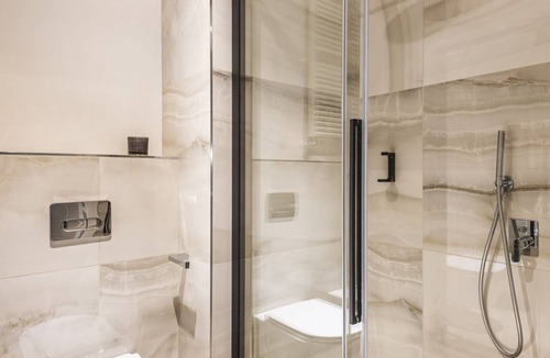 Historic Center Apartment | 12 - 24 · Eco Chic Studio - HEPA-UV Germicidal AirPurifer
