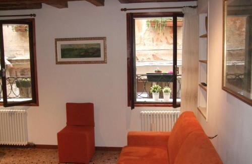 San Polo Apartment | 2960 Frari 2