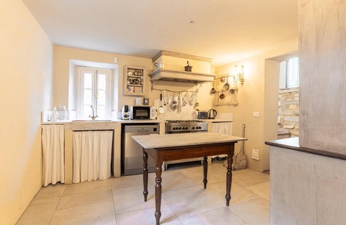 SantʼAndrea di Compito Villa | 7BR Tuscan Oasis with Pool Borgo sulla Visona