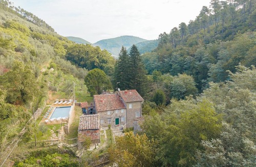 SantʼAndrea di Compito Villa | 7BR Tuscan Oasis with Pool Borgo sulla Visona